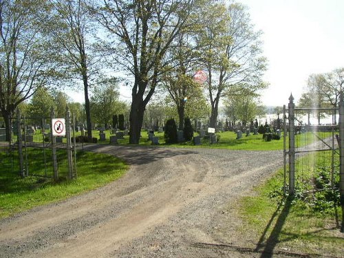 Commonwealth War Graves St. Patrick's Roman Catholic Cemetery