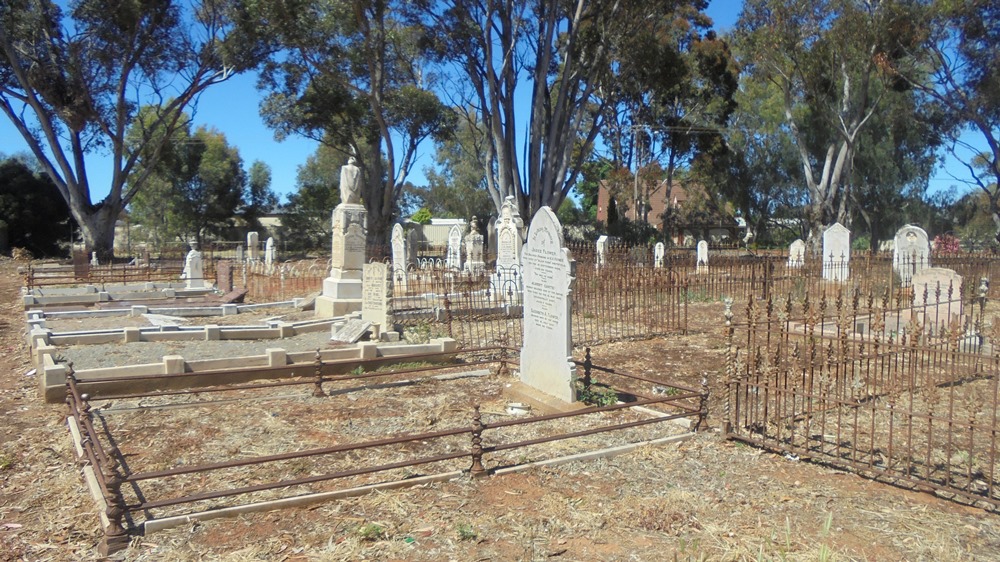 Commonwealth War Grave Angle Vale Methodist Cemetery